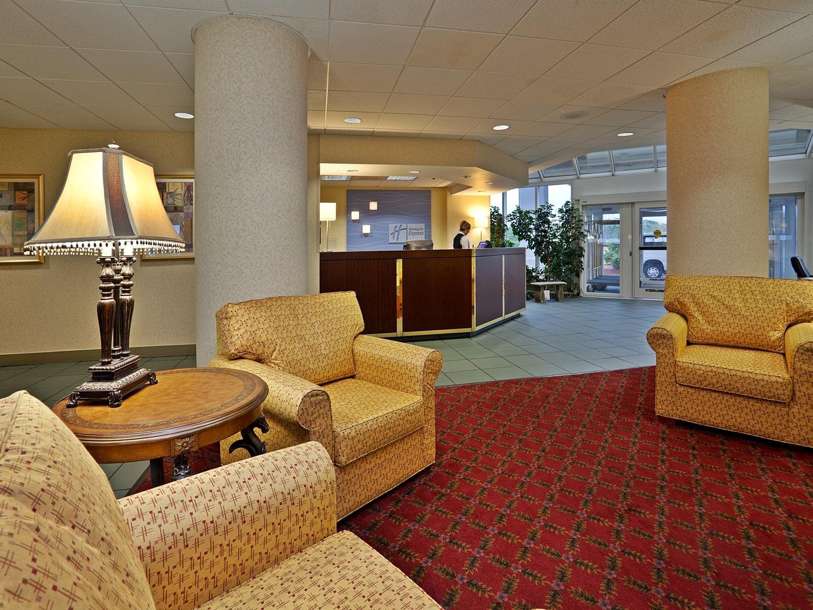Holiday Inn Express Greenville By Ihg Exterior photo