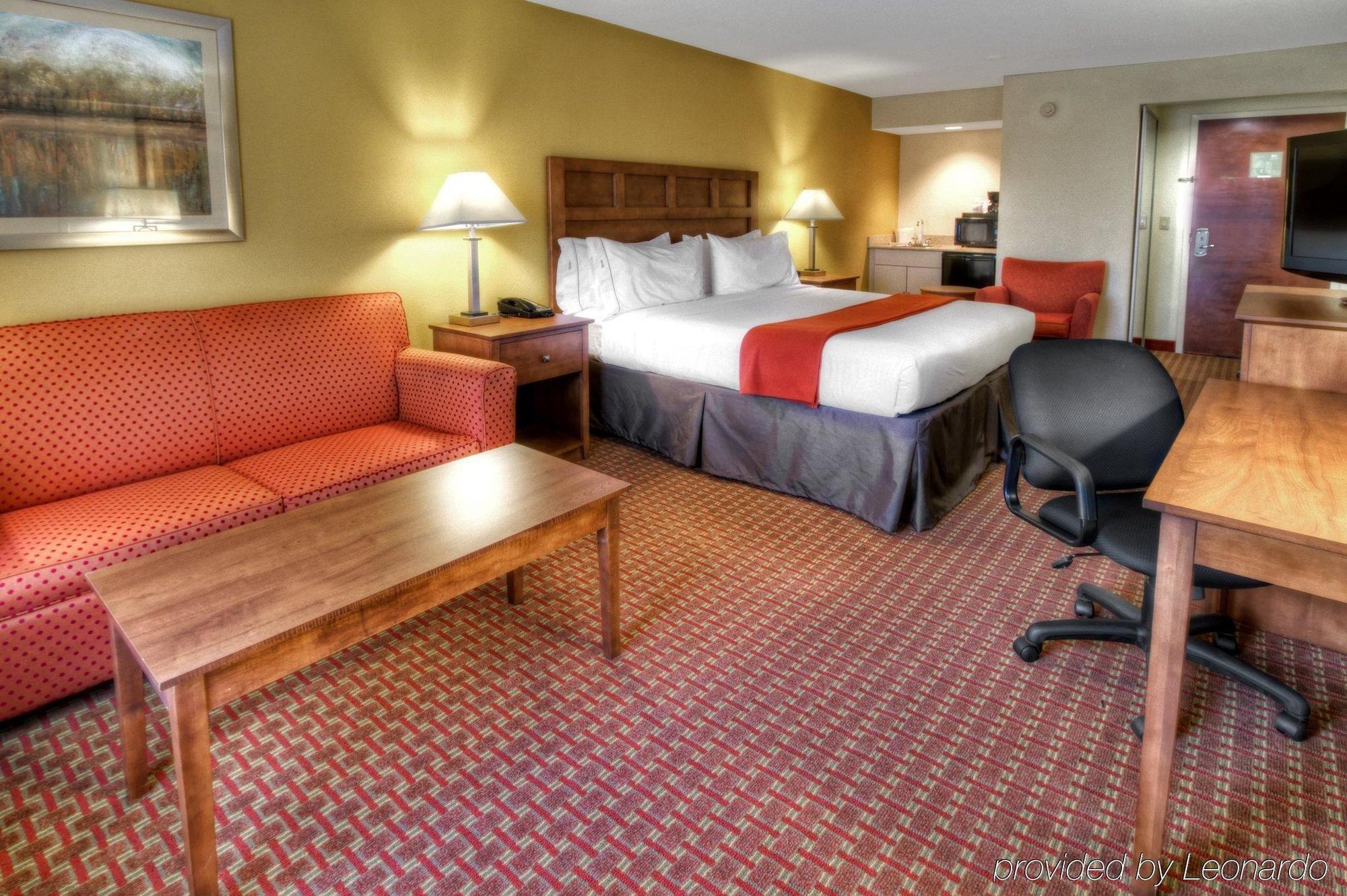 Holiday Inn Express Greenville By Ihg Exterior photo